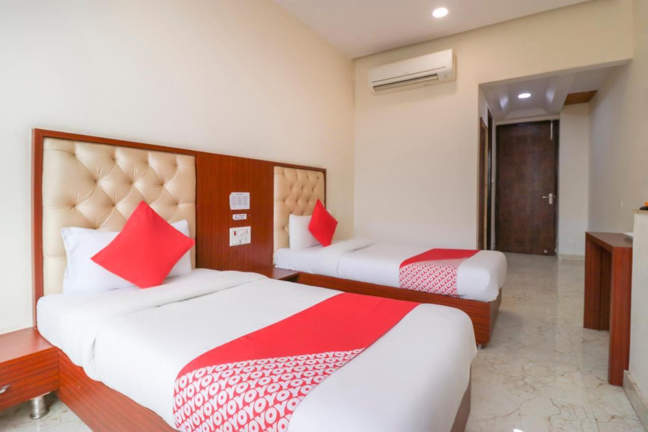 Hotel Oyo Flagship 69860 Mastana Palace Varanasi Exterior foto