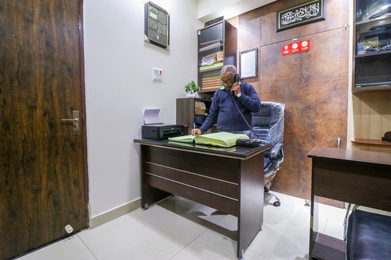 Hotel Oyo Flagship 69860 Mastana Palace Varanasi Exterior foto