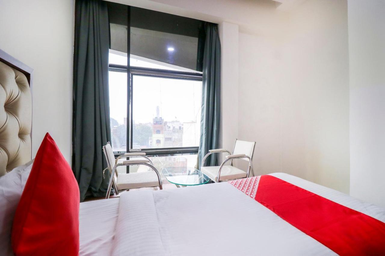 Hotel Oyo Flagship 69860 Mastana Palace Varanasi Exterior foto